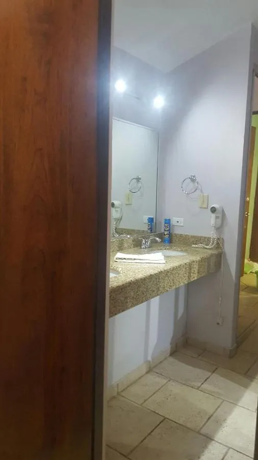 קולברה 3104 Costa Bonita Beach Condo Culebra